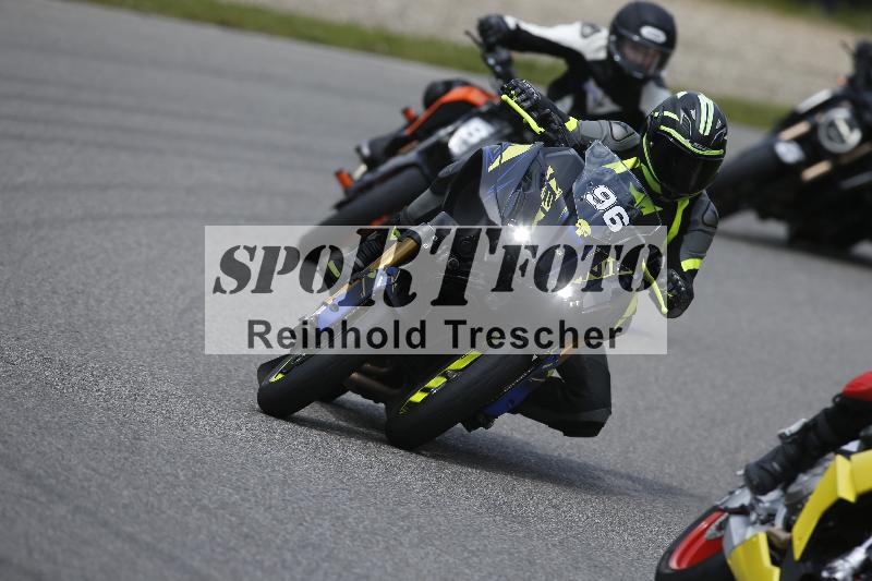 /Archiv-2024/29 12.06.2024 MOTO.CH Track Day ADR/Gruppe blau/96